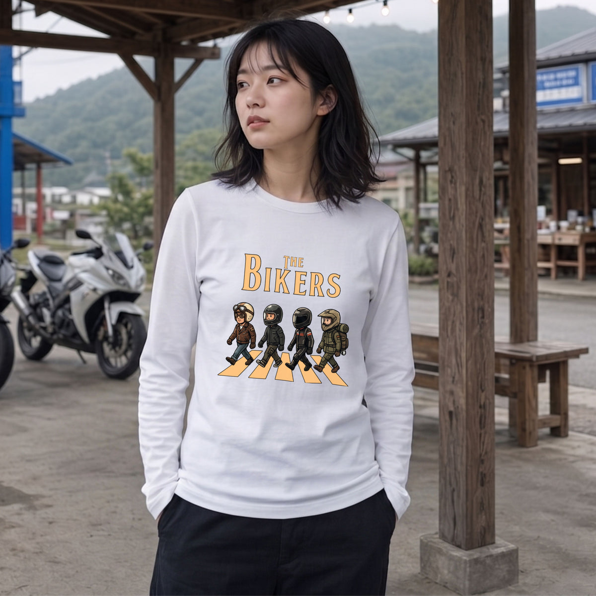THE BIKERS CROSSING | ライダー仲間 横断歩道 イラスト おもしろ かわいい 長袖Tシャツ【バイク好き・ツーリングウェア・普段着・プレゼントに最適】