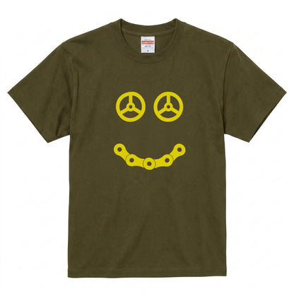STEERING SMILE | 黄色 スマイル カーステアリング チェーン ミニマル グラフィック Tシャツ【バイク雑貨・普段着・メンズ・オシャレ・ギフトに最適】