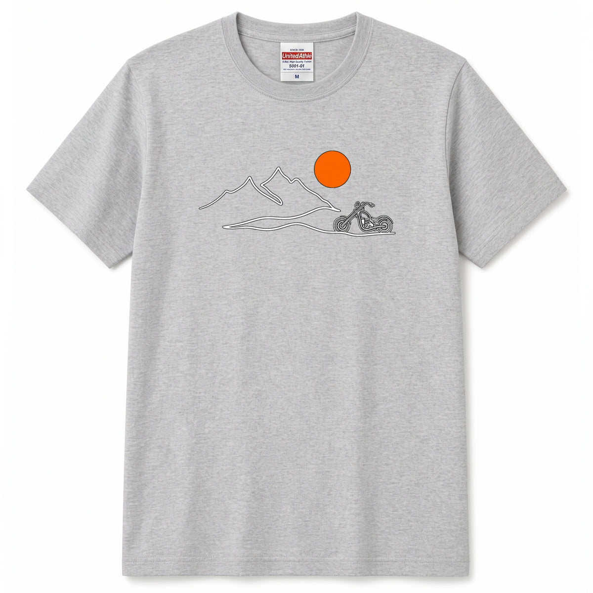 山脈と夕日バイク ミニマルデザインTシャツ | RIDERSMODE