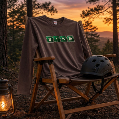 BIKER CHEMISTRY | 周期表 パロディ バイク ライダー 英字 ロゴ 長袖Tシャツ【バイク好き・ツーリングウェア・普段着・プレゼントに最適】