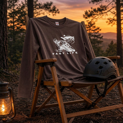 FAST LIFE | モーターサイクル レーサー イラスト モノトーン 長袖Tシャツ【バイク男子・バイク女子・ストリート・ギフト】