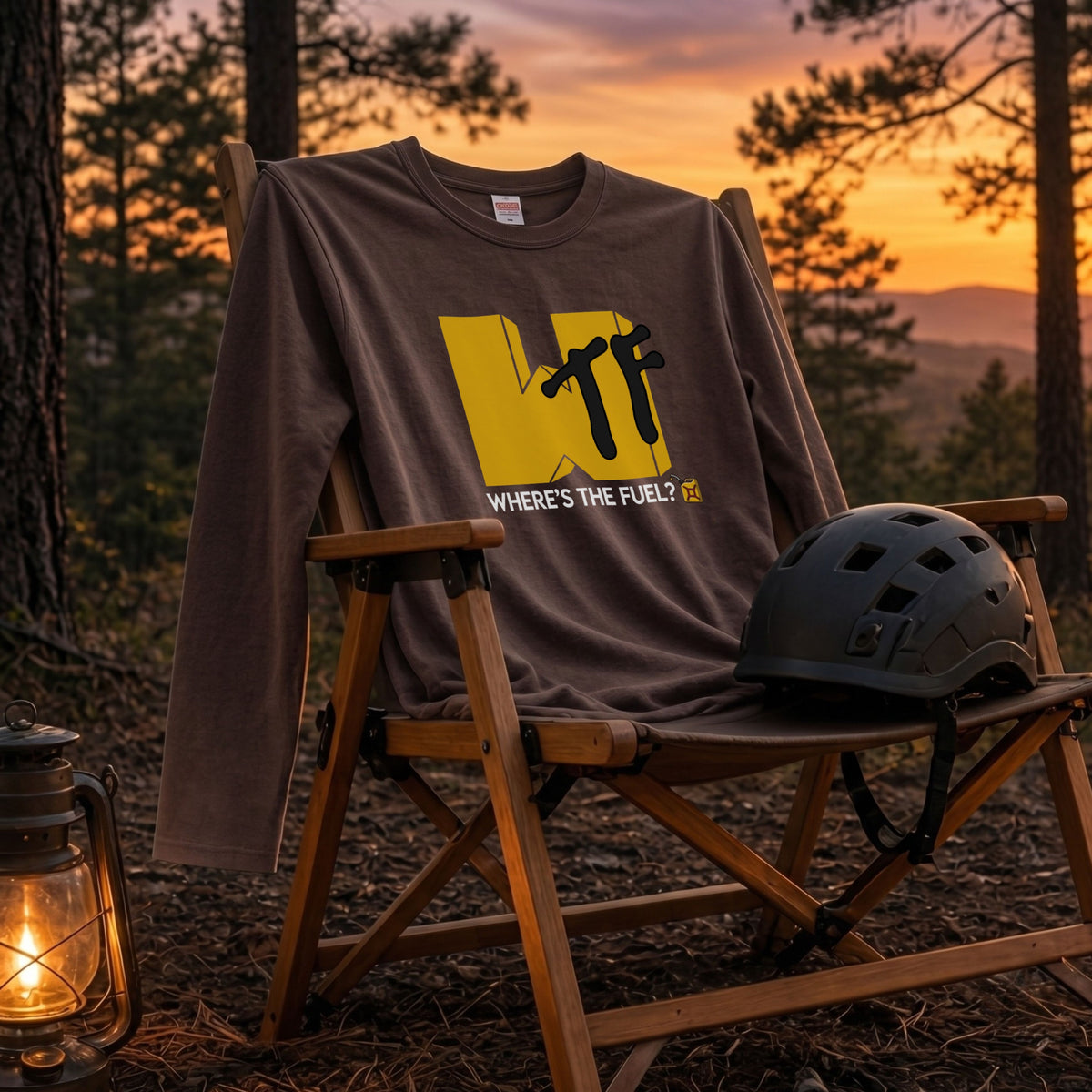 WHERE'S THE FUEL? | アメリカン レトロ ポップ おもしろ 英字 ロゴ 長袖Tシャツ【バイク乗り・ドライブ・部屋着・プレゼントに最適】