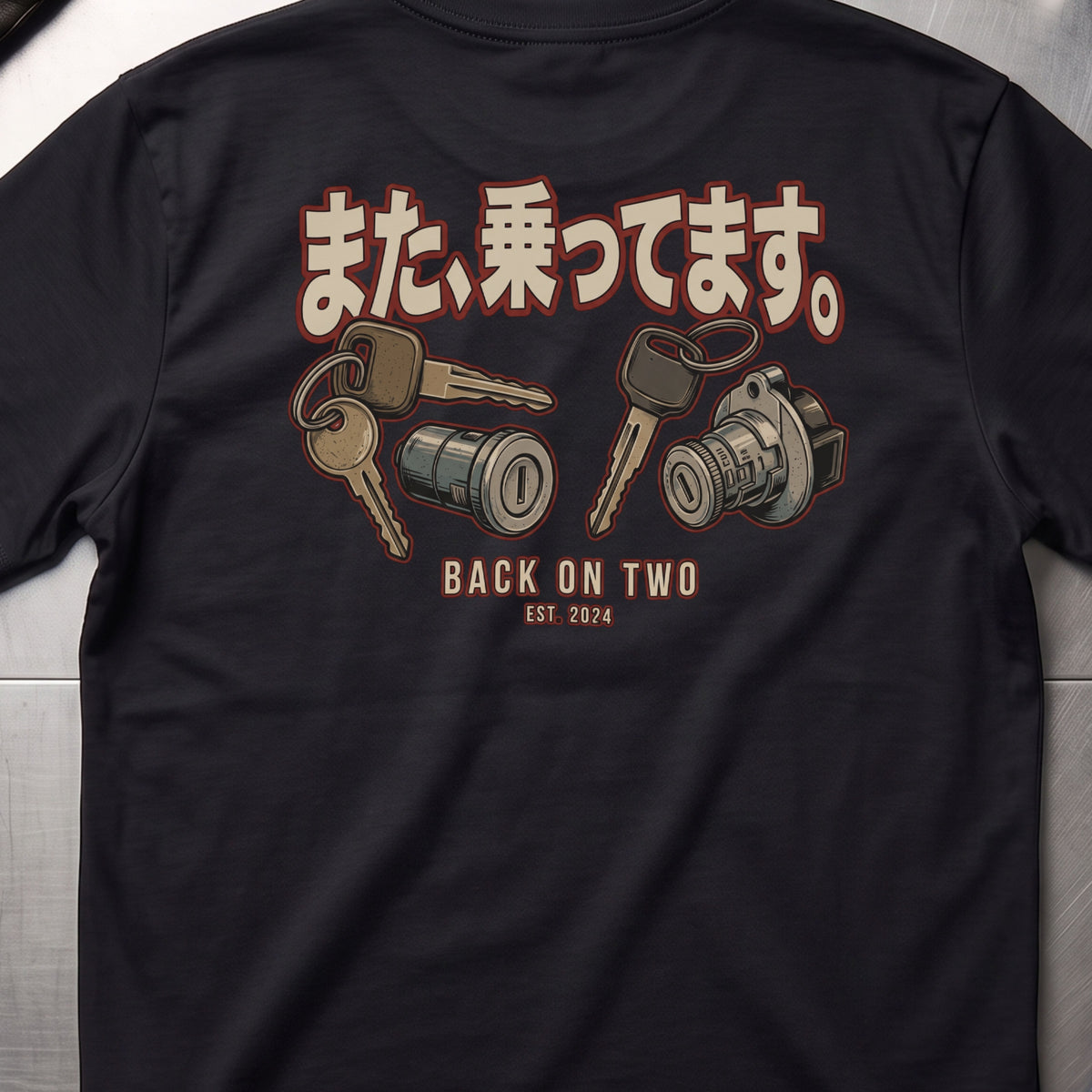 また、乗ってます。 BACK ON TWO バイク バックプリントTシャツ
