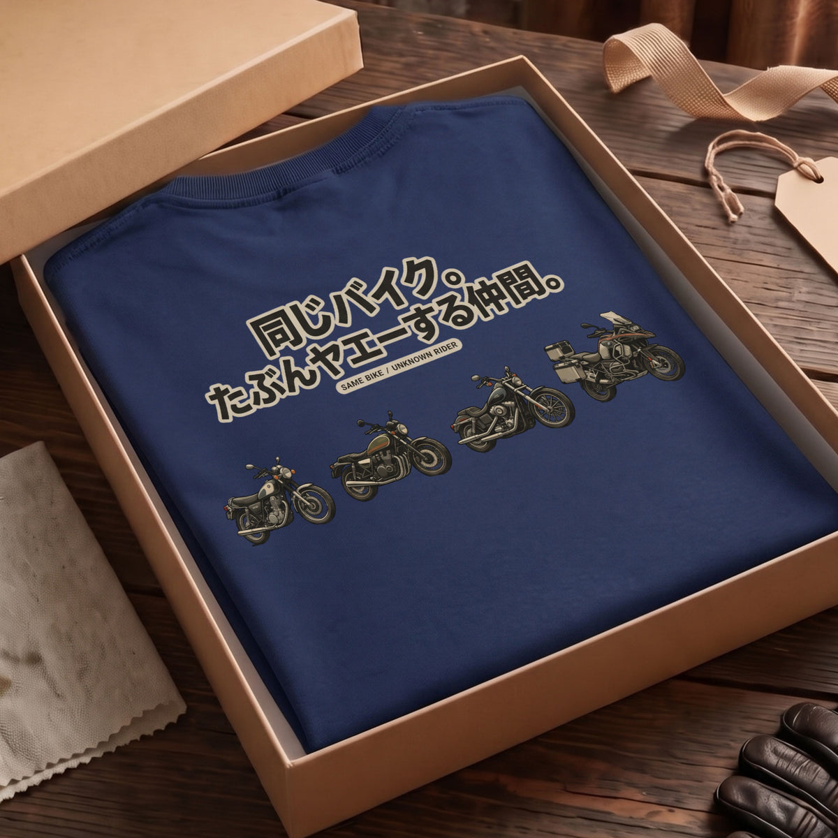 同じバイク。たぶんヤエーする仲間。 バイク バックプリントTシャツ