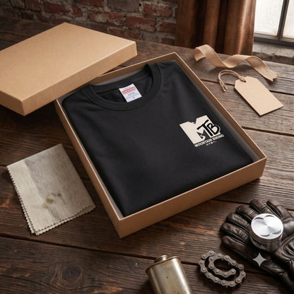 MOUNTAIN BIKING | ワンポイント レトロロゴ MTB 自転車男子 ストリート グラフィック Tシャツ【サイクルウェア・普段着・ツーリング・ユニセックス・ギフトに最適】