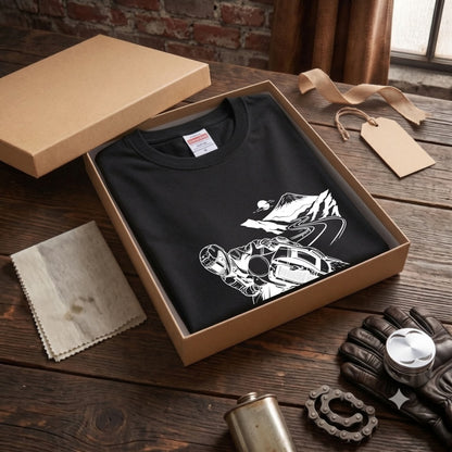 FAST LIFE | バイク 膝すり モーターサイクル マウンテンロード Tシャツ【バイク乗りの日常・峠・オシャレ・ギフトに最適】