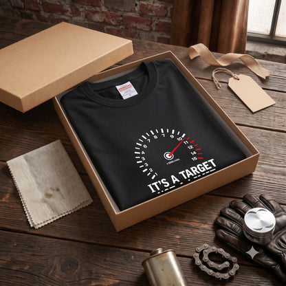 IT'S A TARGET | バイク メーター レッドゾーン グラフィック Tシャツ【バイク乗りの日常・ワインディング・オシャレ・ギフトに最適】