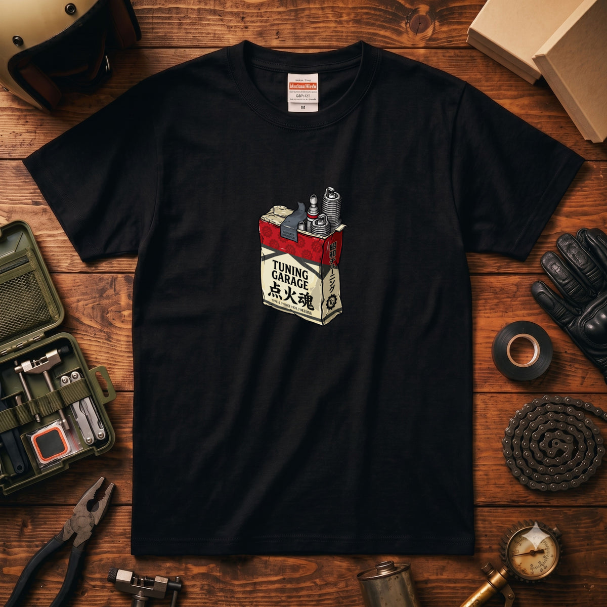 点火魂 | 昭和チューニング ガレージ 点火プラグ レトロパッケージ Tシャツ【ライダー・バイク男子・旧車會・父の日・プレゼントに最適】