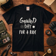 GOOD DAY FOR A RIDE | ビンテージ モーターサイクル 手書き風 グラフィック Tシャツ【バイク乗りの日常・ツーリング・オシャレ・ギフトに最適】