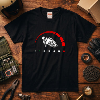 スーパースポーツ | 1N23456 シフトパターン レッドゾーン ライダー Tシャツ【バイク好き・SS・ワインディング・サーキット・誕生日ギフトに最適】