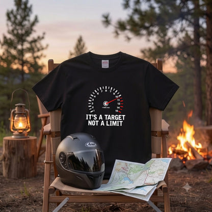 IT'S A TARGET | バイク メーター レッドゾーン グラフィック Tシャツ【バイク乗りの日常・ワインディング・オシャレ・ギフトに最適】