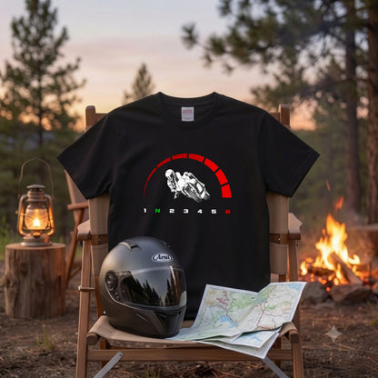 スーパースポーツ | 1N23456 シフトパターン レッドゾーン ライダー Tシャツ【バイク好き・SS・ワインディング・サーキット・誕生日ギフトに最適】