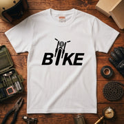 BIKE TYPO | バイク シルエット 英字ロゴ モーターサイクル グラフィック Tシャツ【バイク乗りの日常・普段着・オシャレ・ギフトに最適】