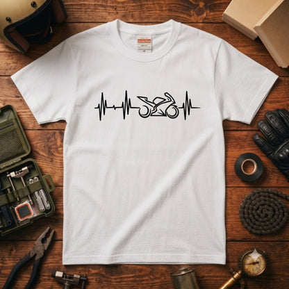 BIKE HEARTBEAT | スーパースポーツ 心電図ライン モノトーン グラフィック Tシャツ【バイク乗りの日常・峠・オシャレ・ギフトに最適】