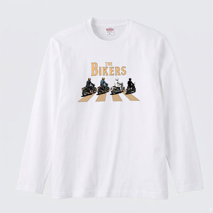 THE BIKERS CROSSING | クラシックバイク スクーター ライダー仲間 横断歩道 イラスト 長袖Tシャツ【バイク好き・ツーリングウェア・普段着・プレゼントに最適】