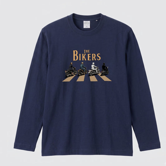THE BIKERS CROSSING | クラシックバイク スクーター ライダー仲間 横断歩道 イラスト 長袖Tシャツ【バイク好き・ツーリングウェア・普段着・プレゼントに最適】