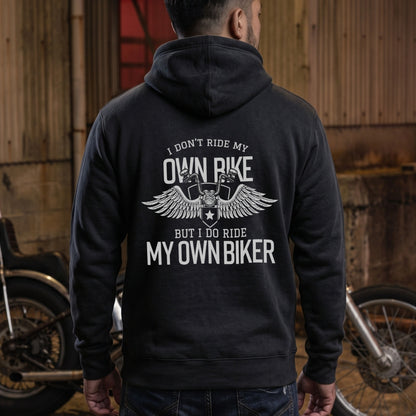 MY OWN BIKER バックプリントパーカー ブラック 着用イメージ