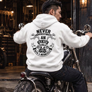 オールドマン バイク バックプリント パーカー｜NEVER UNDERESTIMATE